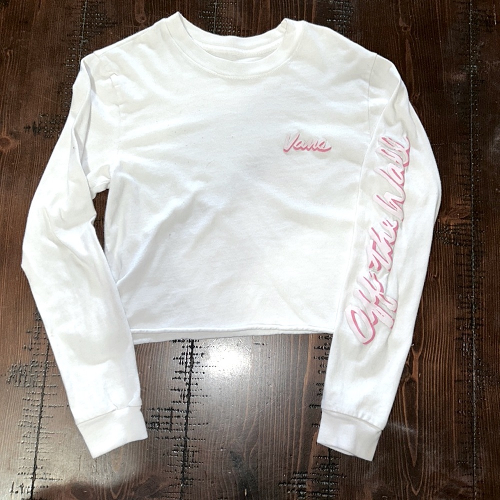 Long sleeve cropped vans tee